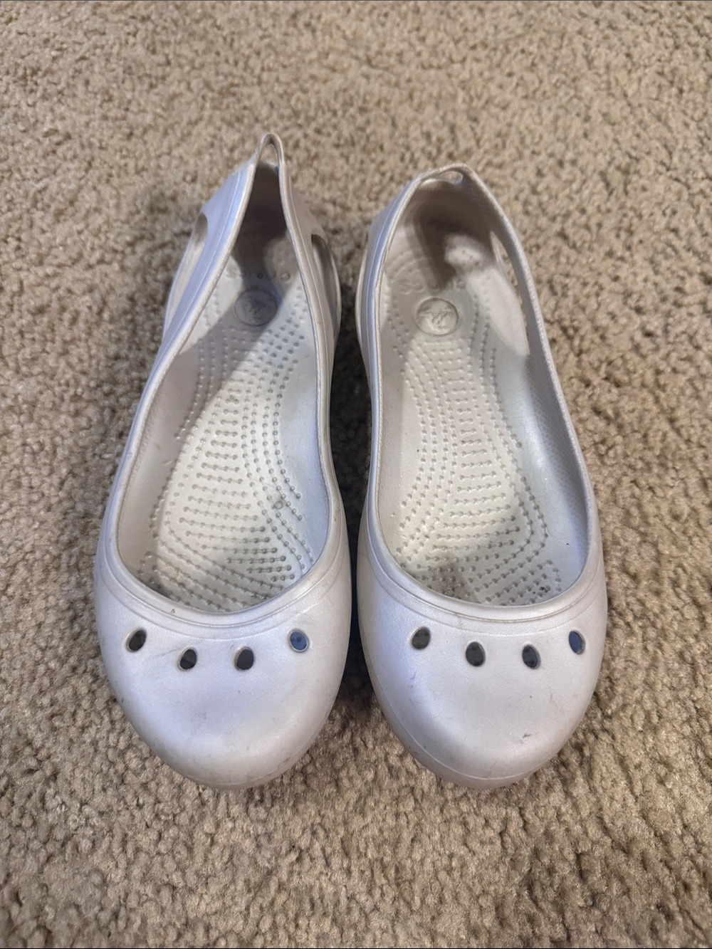 CROCS Kids Ballet Flats in Light Silver